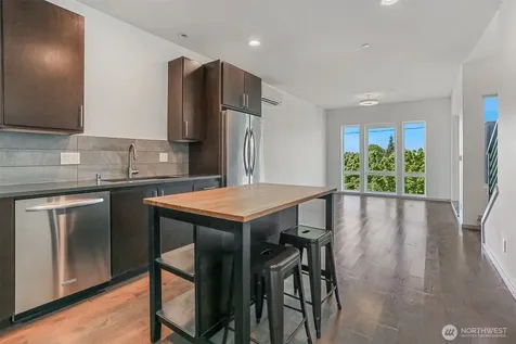 6704 15th Avenue NW Seattle WA 98117