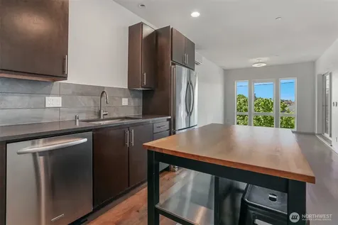 6704 15th Avenue NW Seattle WA 98117