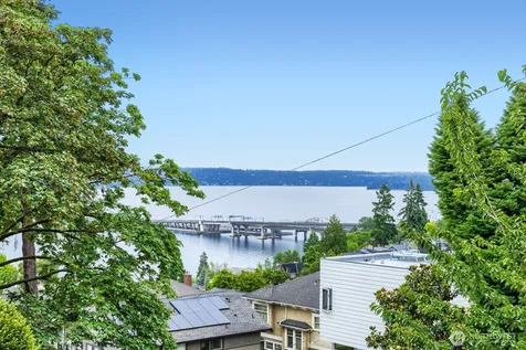 722 S 31st Avenue Seattle WA 98144