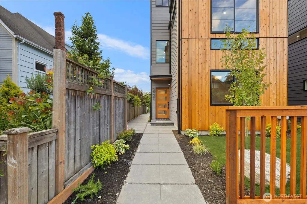 3932 S Angeline Street Seattle WA 98118