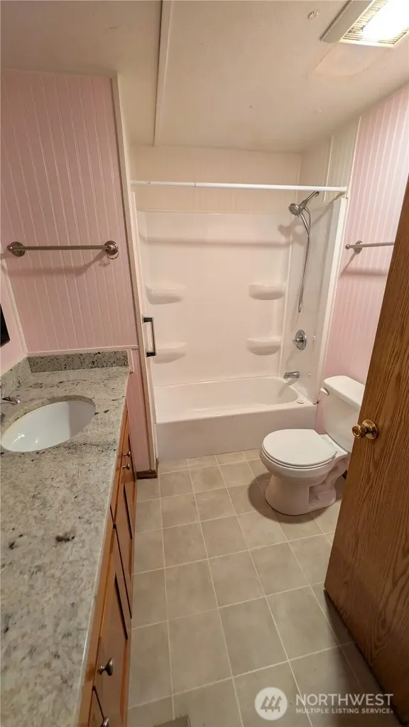 24222 54th Avenue W Mountlake Terrace WA 98043