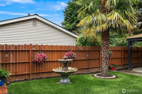 8620 21st Avenue NW Seattle WA 98117
