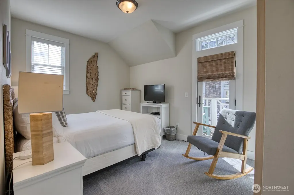 38 W Myrtle Lane Pacific Beach WA 98571