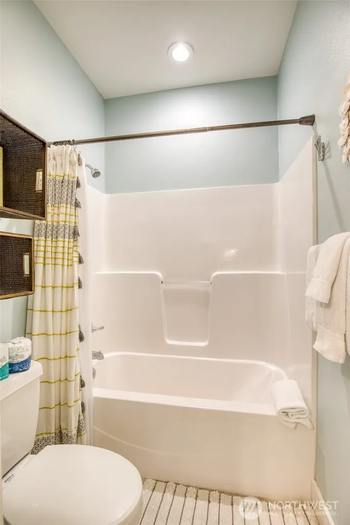 38 W Myrtle Lane Pacific Beach WA 98571