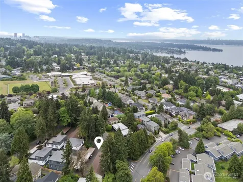 6734 112th Avenue NE Kirkland WA 98033