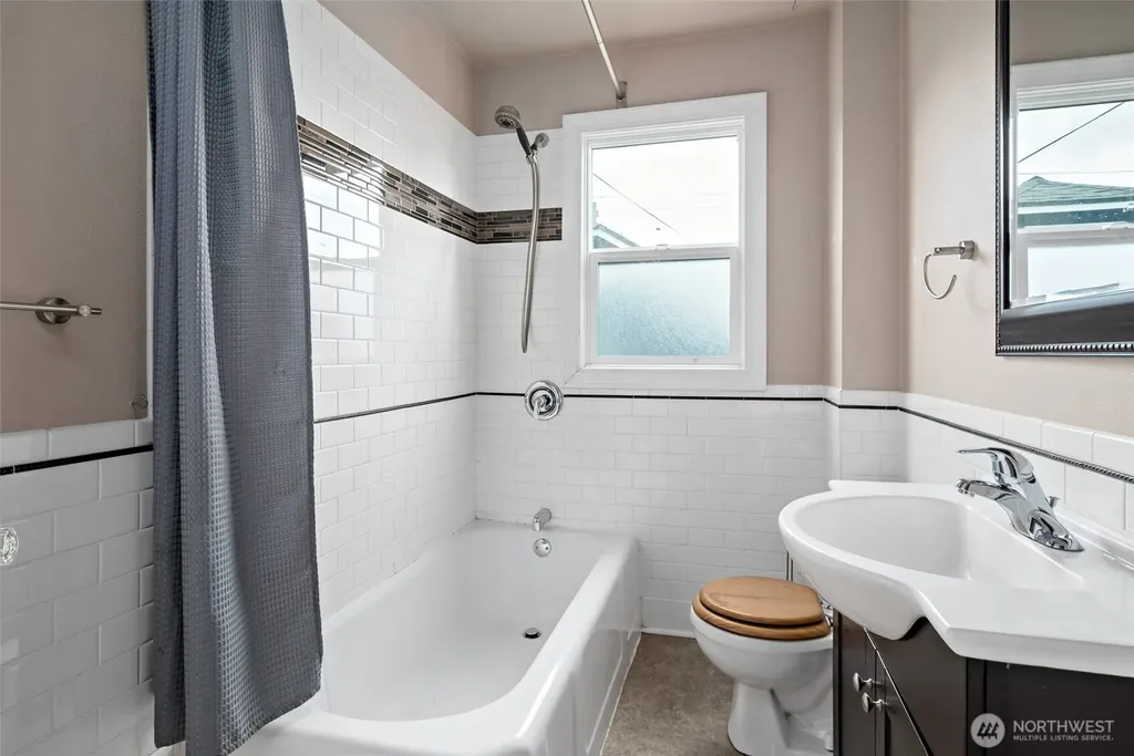 3731 Hoyt Avenue Everett WA 98201