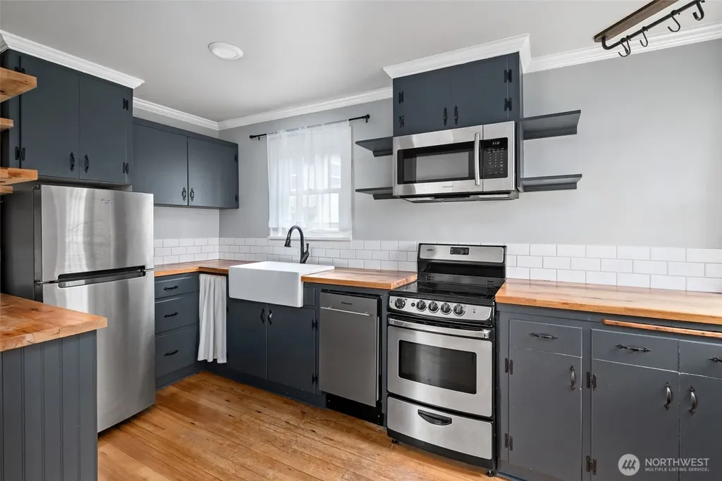 3731 Hoyt Avenue Everett WA 98201