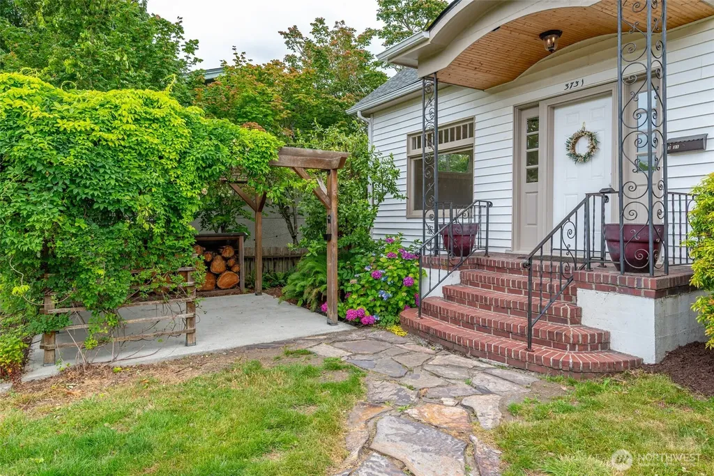 3731 Hoyt Avenue Everett WA 98201