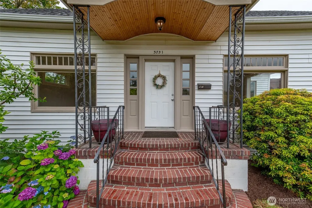 3731 Hoyt Avenue Everett WA 98201