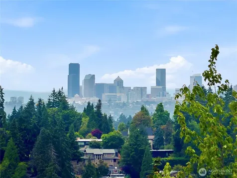 2680 139 Avenue SE Bellevue WA 98005