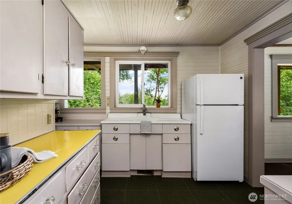 5095 Zimmerman Road Langley WA 98260