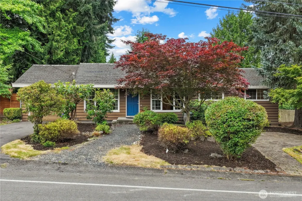 15415 64th Avenue NE Kenmore WA 98028