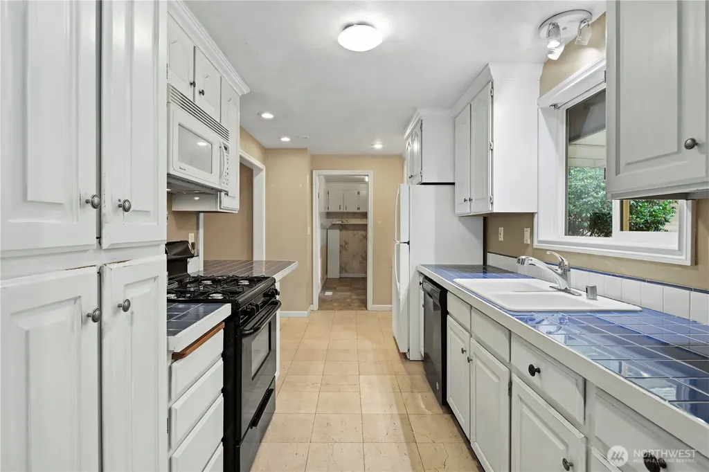 15415 64th Avenue NE Kenmore WA 98028