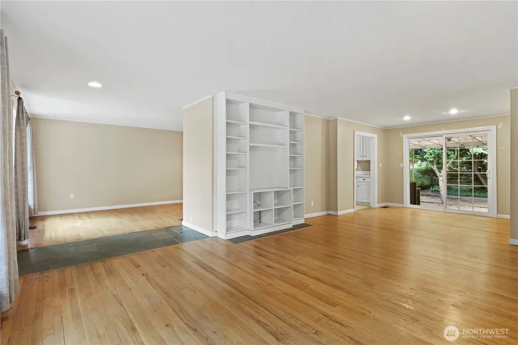 15415 64th Avenue NE Kenmore WA 98028