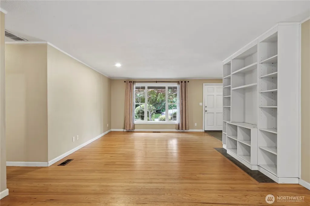 15415 64th Avenue NE Kenmore WA 98028