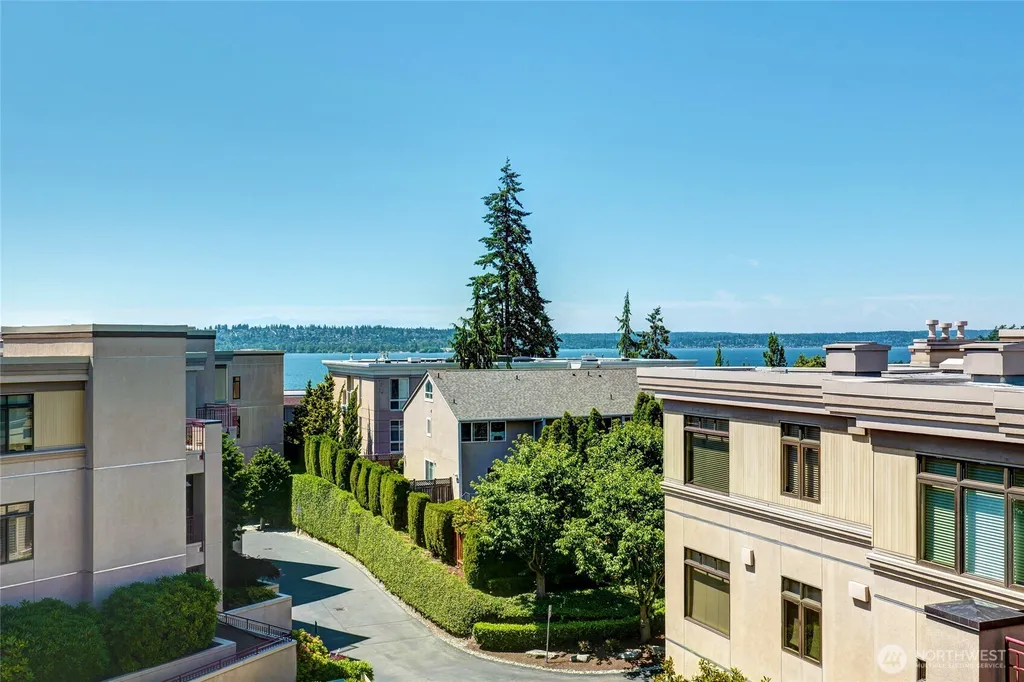 219 5th Avenue S Kirkland WA 98033