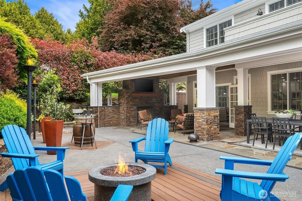 10910 NE 18th Place Bellevue WA 98004