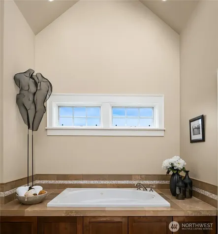 10910 NE 18th Place Bellevue WA 98004