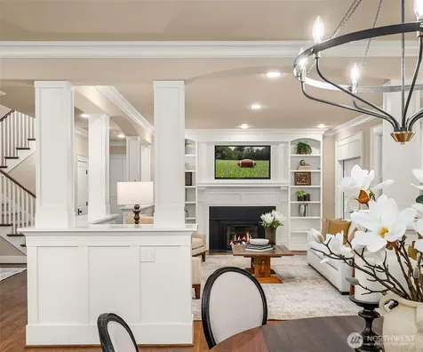 10910 NE 18th Place Bellevue WA 98004