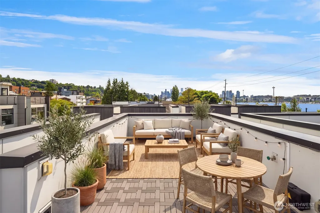 2239 Minor Avenue E Seattle WA 98102