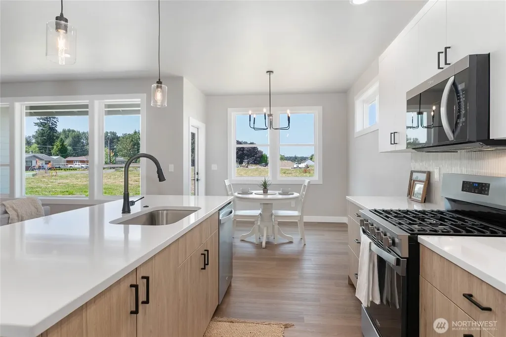 400 W 3rd Street Sumas WA 98247