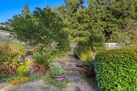 17801 23rd Avenue SE Bothell WA 98012