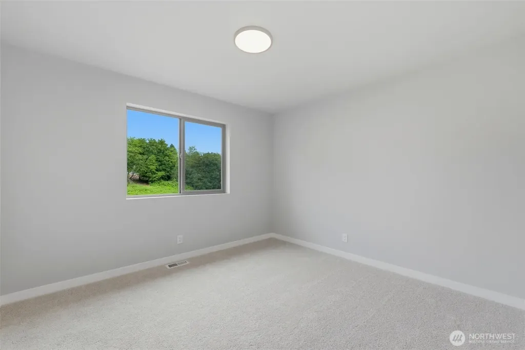 12506 SE 256th Place Kent WA 98030