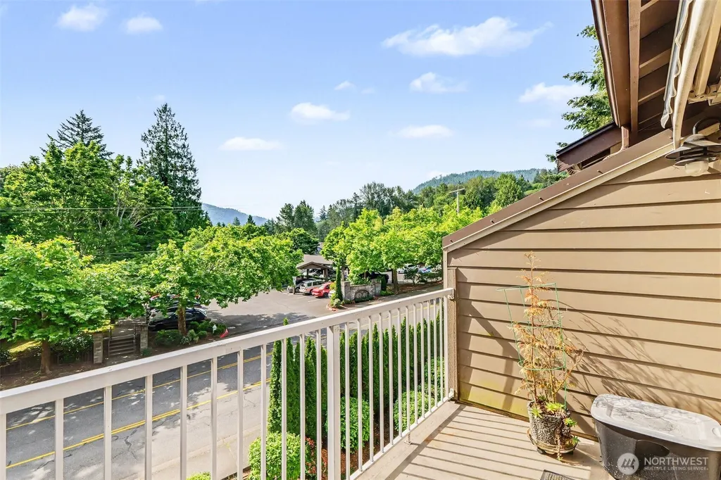 202 Mountain Park Boulevard Issaquah WA 98027