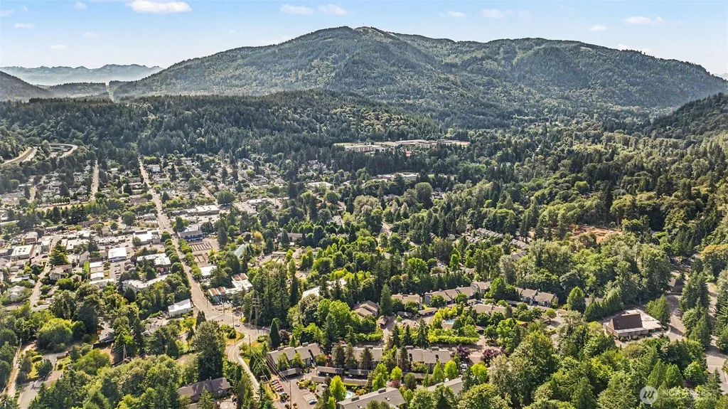 202 Mountain Park Boulevard Issaquah WA 98027