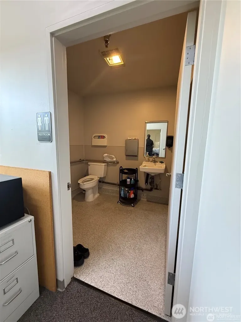 7705 Evergreen Way Everett WA 98203