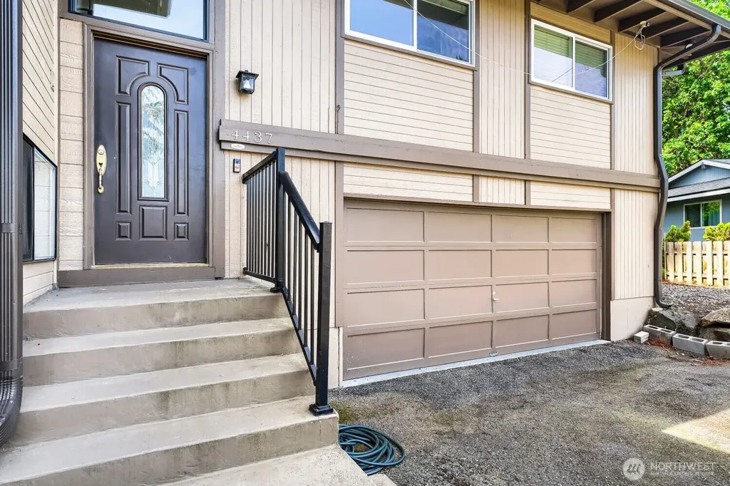 4437 NE 23rd Court Renton WA 98059