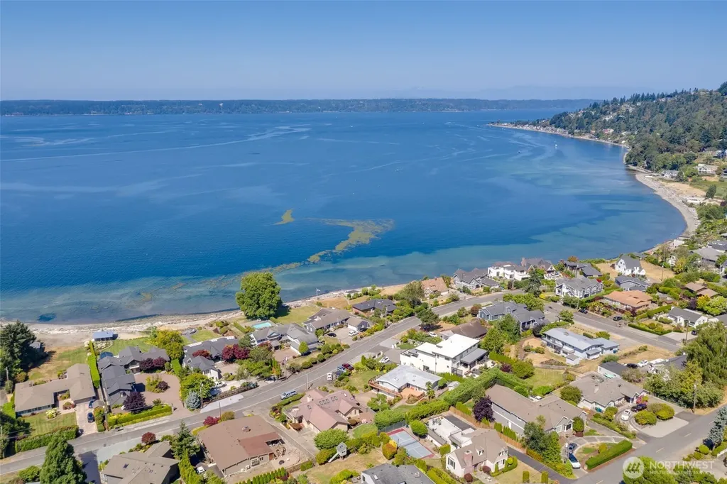 18141 Normandy Terrace SW Normandy Park WA 98166