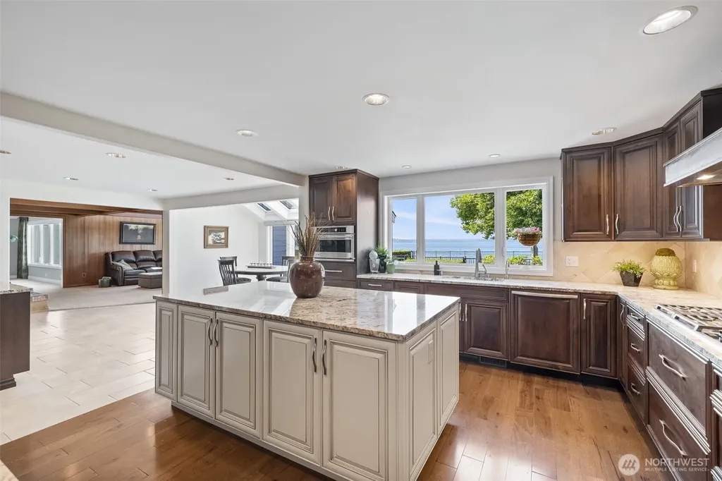 18141 Normandy Terrace SW Normandy Park WA 98166