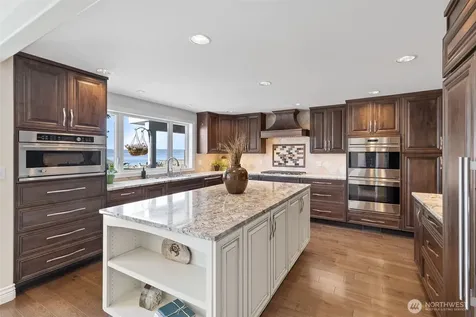 18141 Normandy Terrace SW Normandy Park WA 98166
