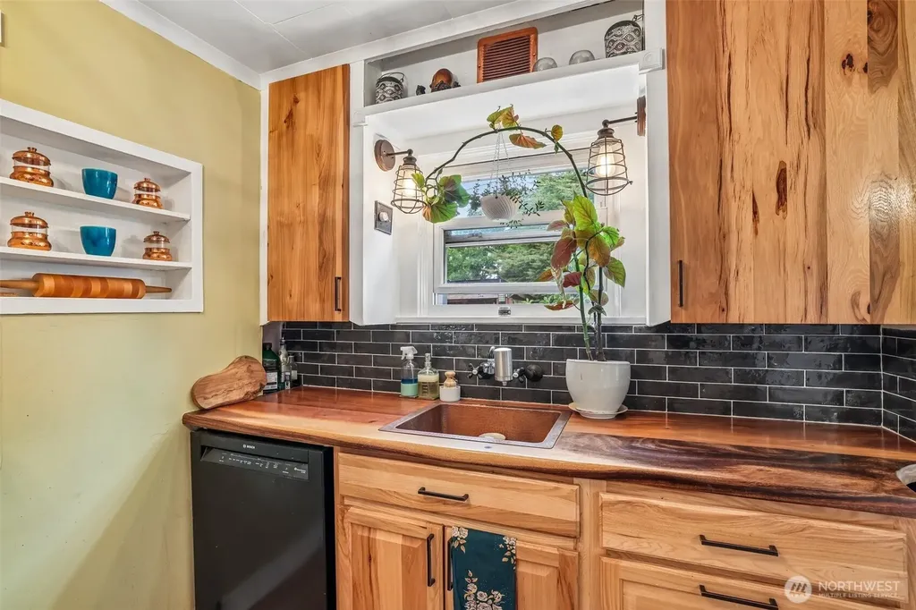 1019 W 37th Street Vancouver WA 98660