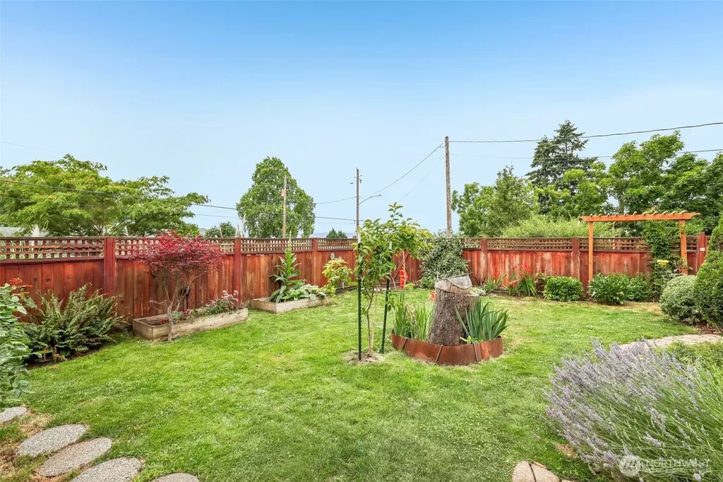 1019 W 37th Street Vancouver WA 98660