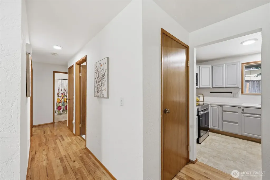 22250 NE Sea Vista Poulsbo WA 98370