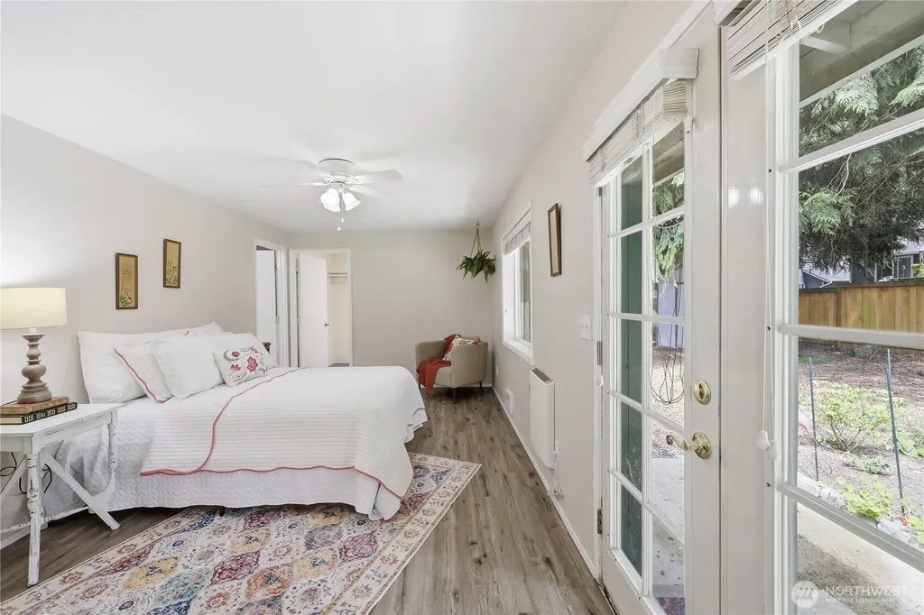 22250 NE Sea Vista Poulsbo WA 98370