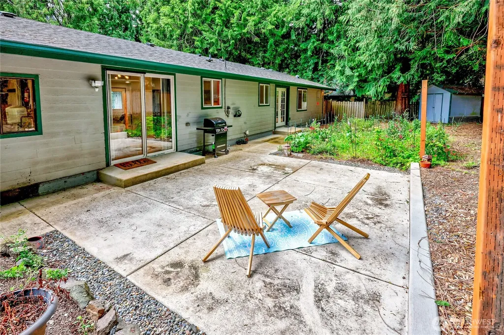 22250 NE Sea Vista Poulsbo WA 98370