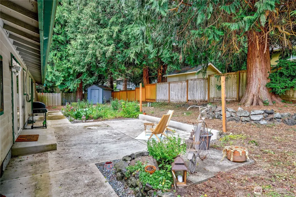 22250 NE Sea Vista Poulsbo WA 98370