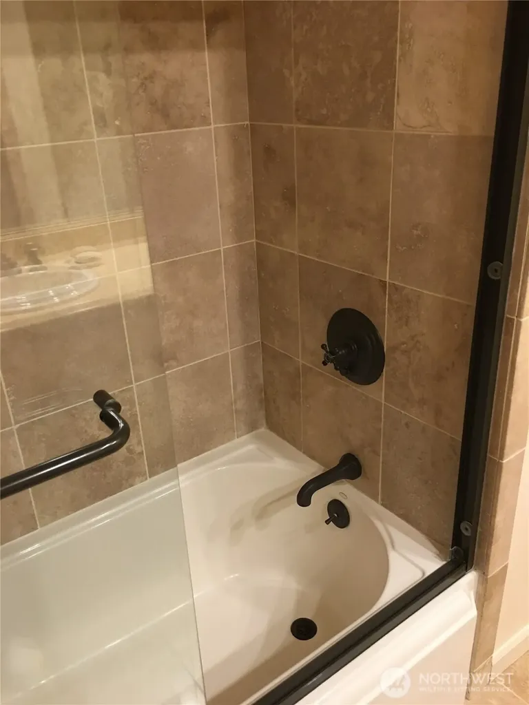 648 Lake Sammamish Lane NE Bellevue WA 98008
