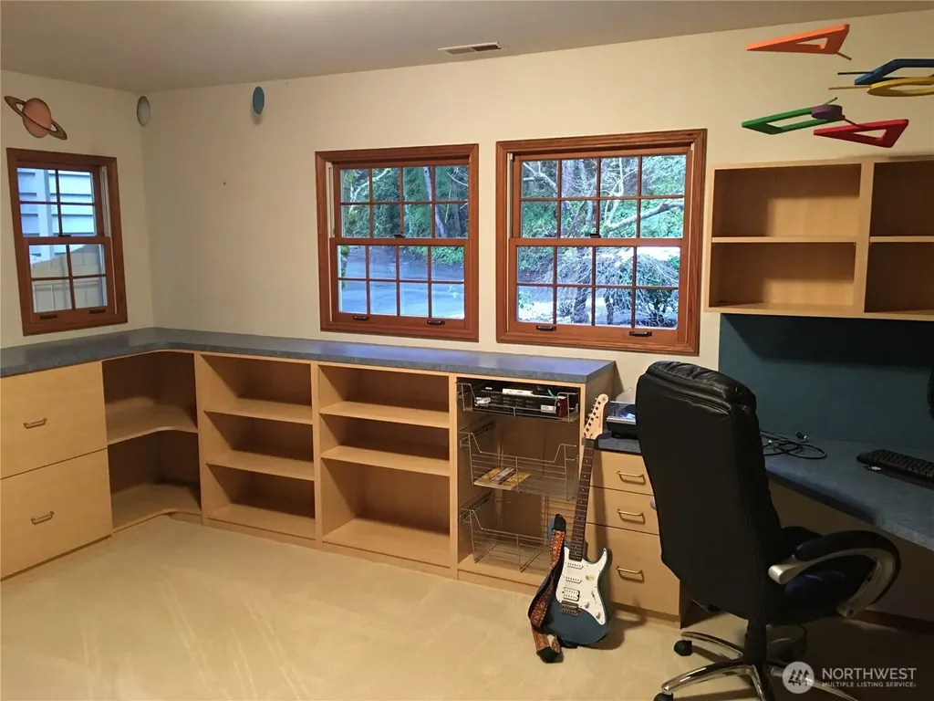 648 Lake Sammamish Lane NE Bellevue WA 98008