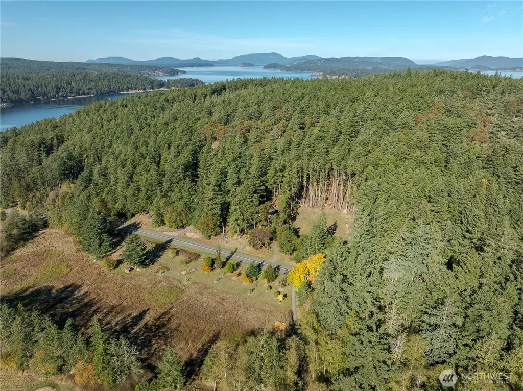 4071 Mud Bay Lopez Island WA 98261