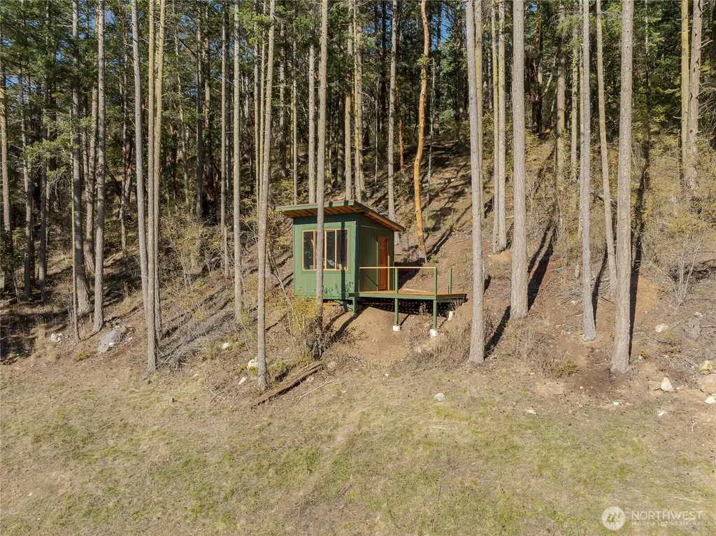 4071 Mud Bay Lopez Island WA 98261