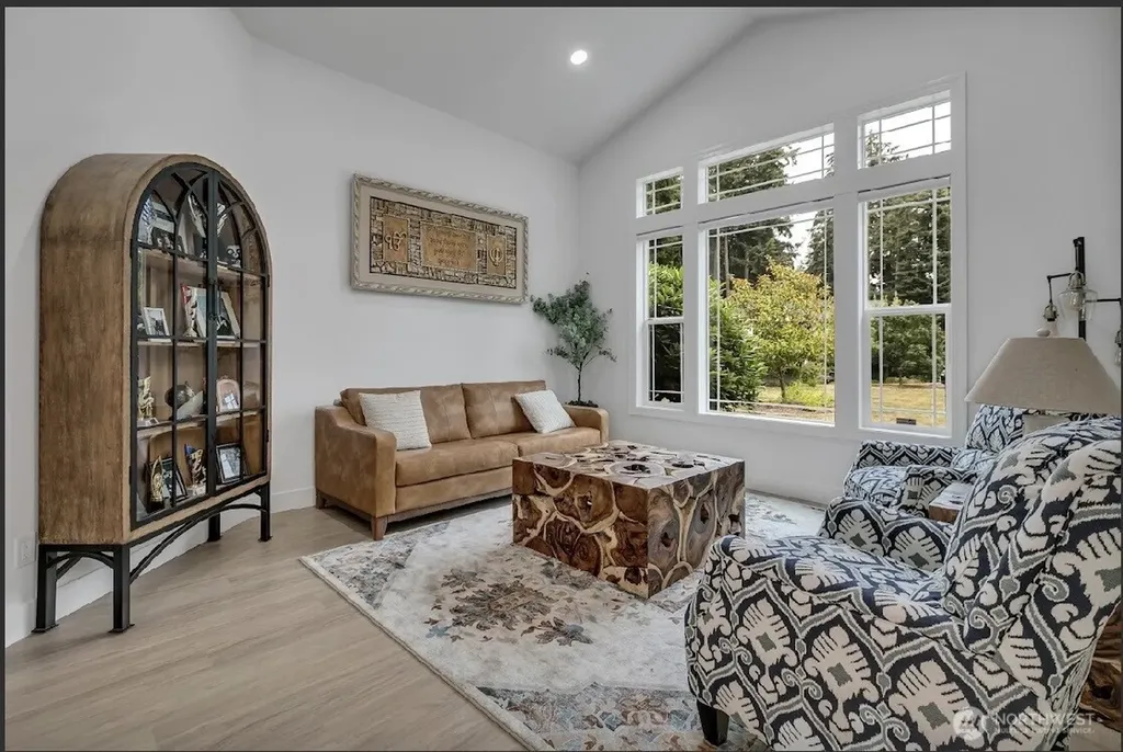 16619 41st Street E Lake Tapps WA 98391