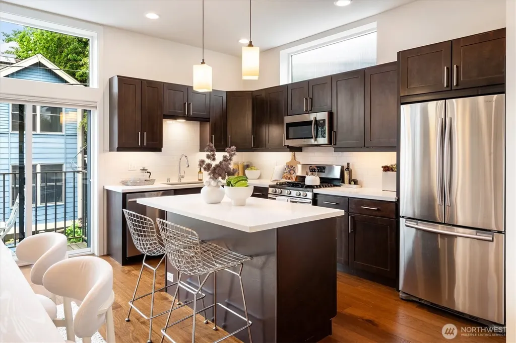 3832 S Edmunds Street Court Seattle WA 98118