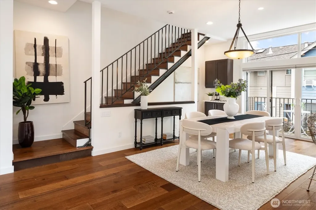 3832 S Edmunds Street Court Seattle WA 98118