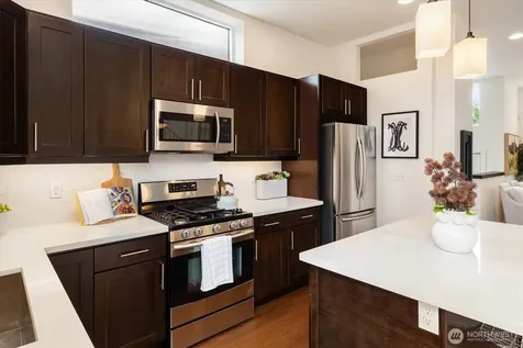 3832 S Edmunds Street Court Seattle WA 98118