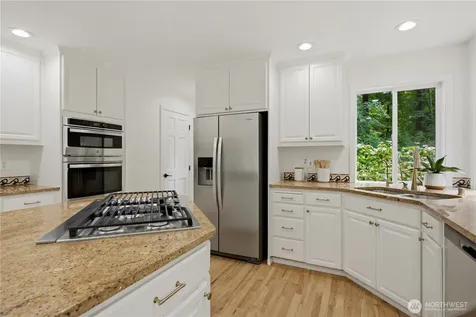 21339 NE 97th Place Redmond WA 98053