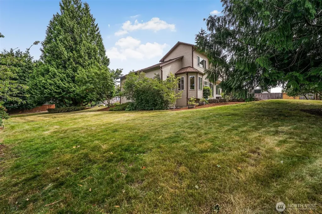 19810 11th Street E Lake Tapps WA 98391